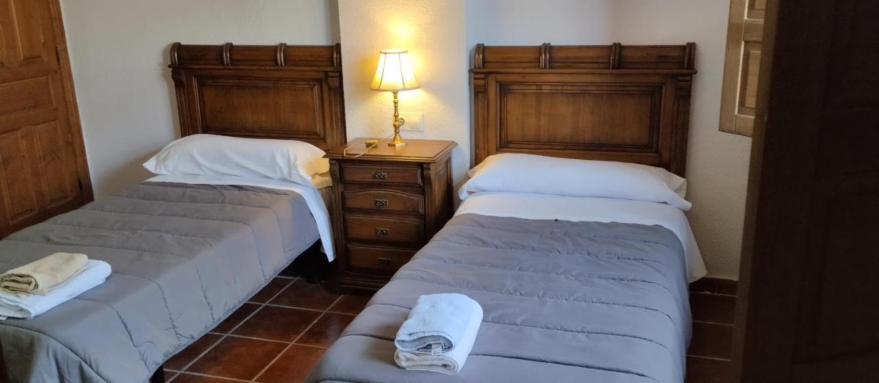 Albergue El Caseron De Fuentes Carrionas Cardano de Abajo Buitenkant foto